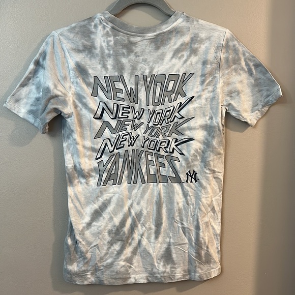 NWT New York Yankees Baseball Tie Dye Shirt - Picture 4 of 5